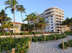 Best Western Beachcomber Hotel