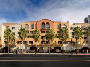 Waterfront Convention Center Condos by Barsala