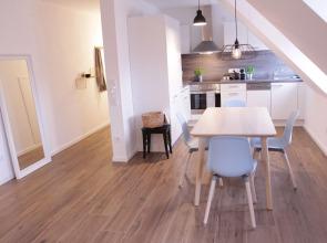 NEU-Luxus Apartment-Zentral 350m Altstadt-2Zi-65qm