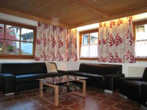 Ski-in / Ski-out Chalet Kriekels by Alpen Apartments