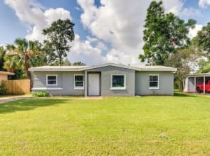 Pensacola Vacation Rental ~ 5 Mi to Beach!