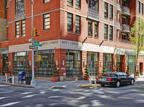 Hotel Giraffe by Library Hotel Collection