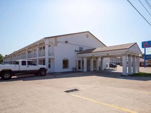 Motel 6 Bryan, TX - University Area