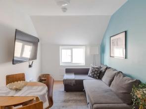 Wonderland - Fitzrovia - by Frankie Says