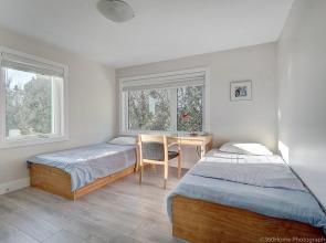 West Vancouver Contemporary Living