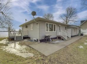 Fire Pit, Waterfront + Boat Dock: Detroit Lake Gem