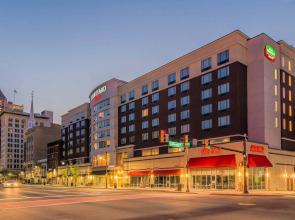 Courtyard by Marriott Newark Downtown