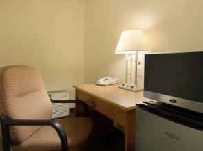 Travelodge by Wyndham Sturgis