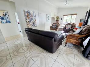 Natura Nikao Beach Villa