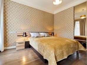 A Critic Is Vacationing An Apartment on the Italian