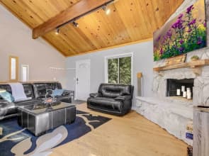 Tree-lined Lake Arrowhead Cabin ~ 1 Mi to Village!