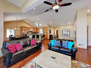 2451 South Lake Tahoe - 4 Br Home