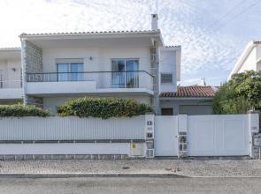 Lovely villa with 3 bedrooms and swimming pool