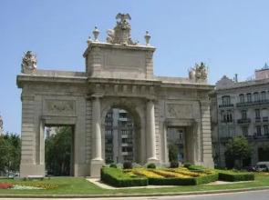 Poeta Llombart Apartments