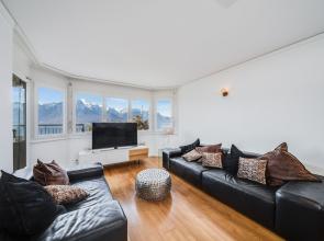 Spacious Panoramic Penthouse in Montreux