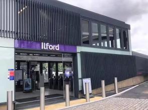 4 Guests - Free Parking - Easy Access to London