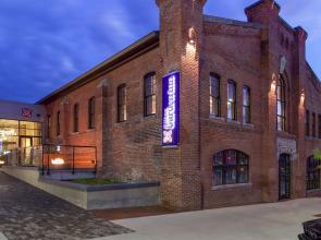 Hilton Garden Inn Burlington Downtown