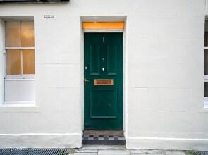 Liverpool Street 2BR City Apartment