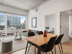 The Nova 4BR Family Friendly Near Lincoln Park