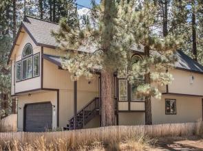 Modern South Lake Tahoe Home by RedAwning