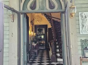 1873 Victorian Rose B & B