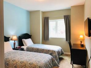 Downtown Whitehorse 4 bedrooms deluxe condo