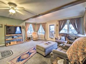 Updated Coos Bay Home ~ 2 Mi to Pacific Ocean