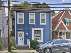 Walk to Walnut St: Pet-friendly Pittsburgh Home!