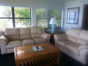 Dockside Inn & Resort