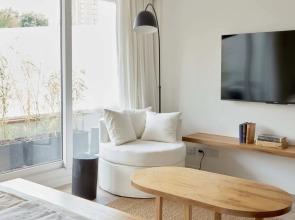 Cozy  Modern Studio 209