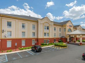 Comfort Suites Newark - Harrison