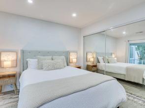 Pet-friendly Oceanside Gem w/ Patio, Walk to Beach