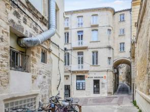 Bright studio near the Popes Palace in Avignon - Welkeys