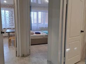 Apartments on 111B Neftyanikov Avenue