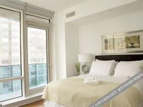 Deluxe Midtown Suites