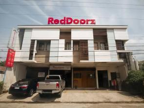 RedDoorz @ Downtown Bacolod