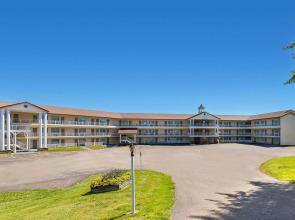 Quality Inn Lakefront