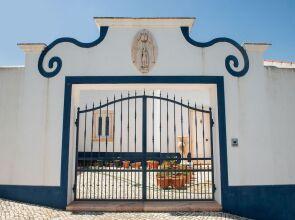 Farmhouse in Montemor-o-novo With Pool