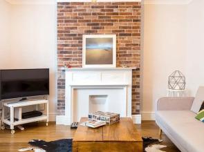 Beautifully Styled, Modern Apartment With Garden