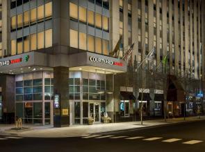 Courtyard by Marriott Chicago Magnificent Mile