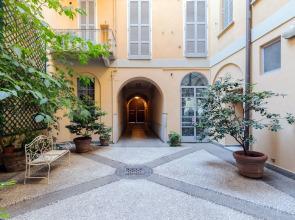 Milan Retreats Duomo