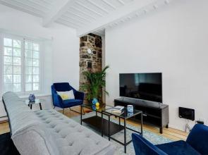 Place Jacques Cartier Apartments by Hometrotting