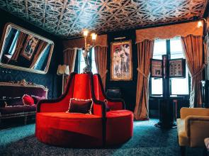 Pensão Amor Madam’s Lodge