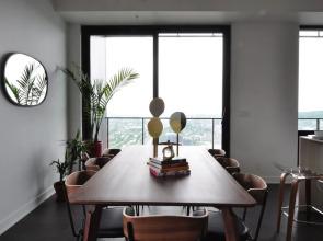 Tour des Canadiens Penthouse by Hometrotting