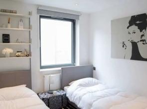 Modern 2 Bedroom With Balcony Near Oxford Street