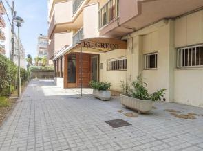 Urban Apartment in Salou near Playa Levant Sea Beach