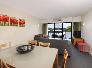 Assured Ascot Quays Apartment
