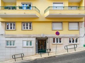 Prime Location W Ac 3-Bed Duplex Perfect For Families Only