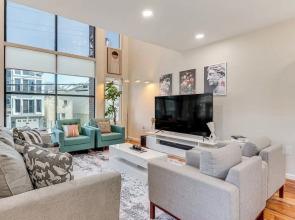 Luxe Newark Retreat w/ Rooftop Deck: Pets Welcome!