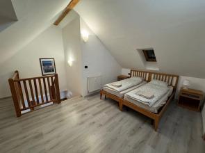 1 Bed Flat - Sleeps 4 - Pets - Smoking on Terrace